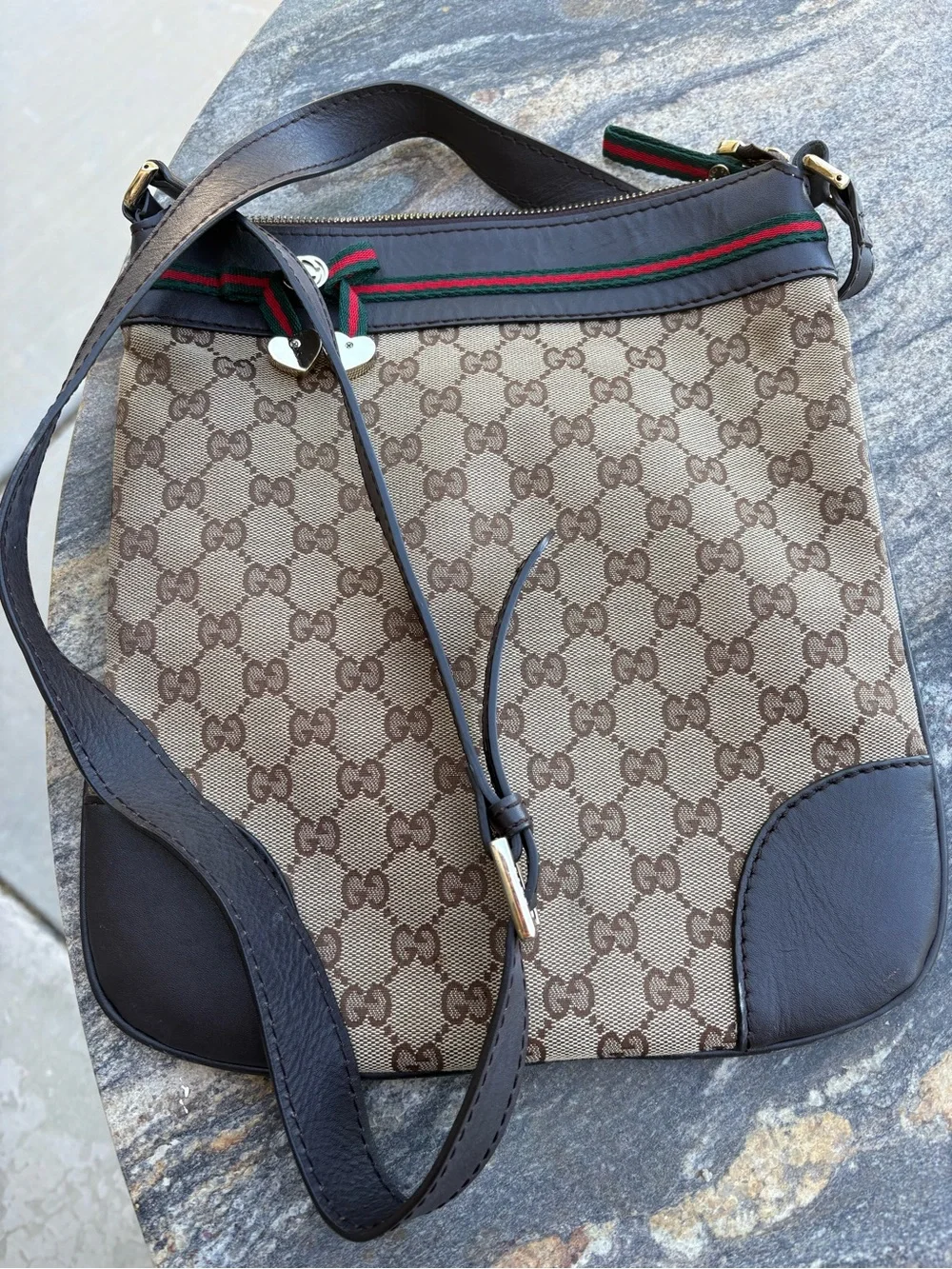 Gucci Beige Brown GG Supreme Crossbody with Green Red Web - Picture 2 of 4